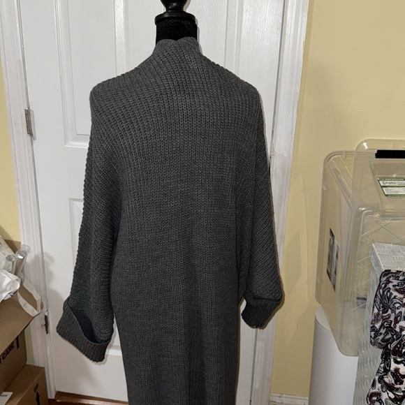 BRAND NEW WOMENS DESIGNED CARDIGAN ONE SIZE FOR SALE - Picture 9 of 17